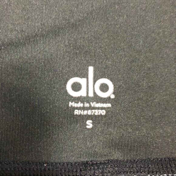 ALO Yoga Airbrush Printed Legging Size Small Black White Athletic Activewear - Picture 9 of 10